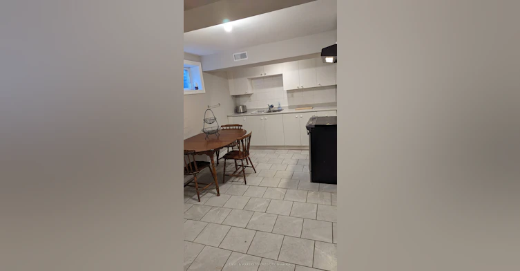 B-18 Elrose Road W, Brampton, ON, L6T 2C2