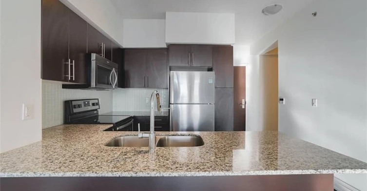 65 Speers 710 Road, Oakville, ON, L6K 0J1 - 3