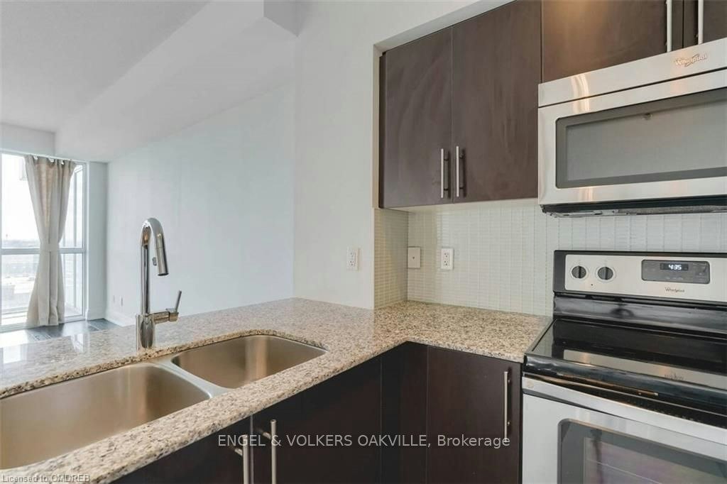 65 Speers 710 Road, Oakville, ON, L6K 0J1 - 4