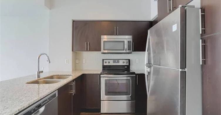 65 Speers 710 Road, Oakville, ON, L6K 0J1 - 2
