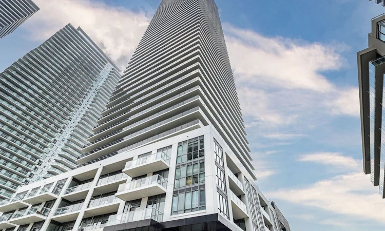 TH104-70 Annie Craig Drive