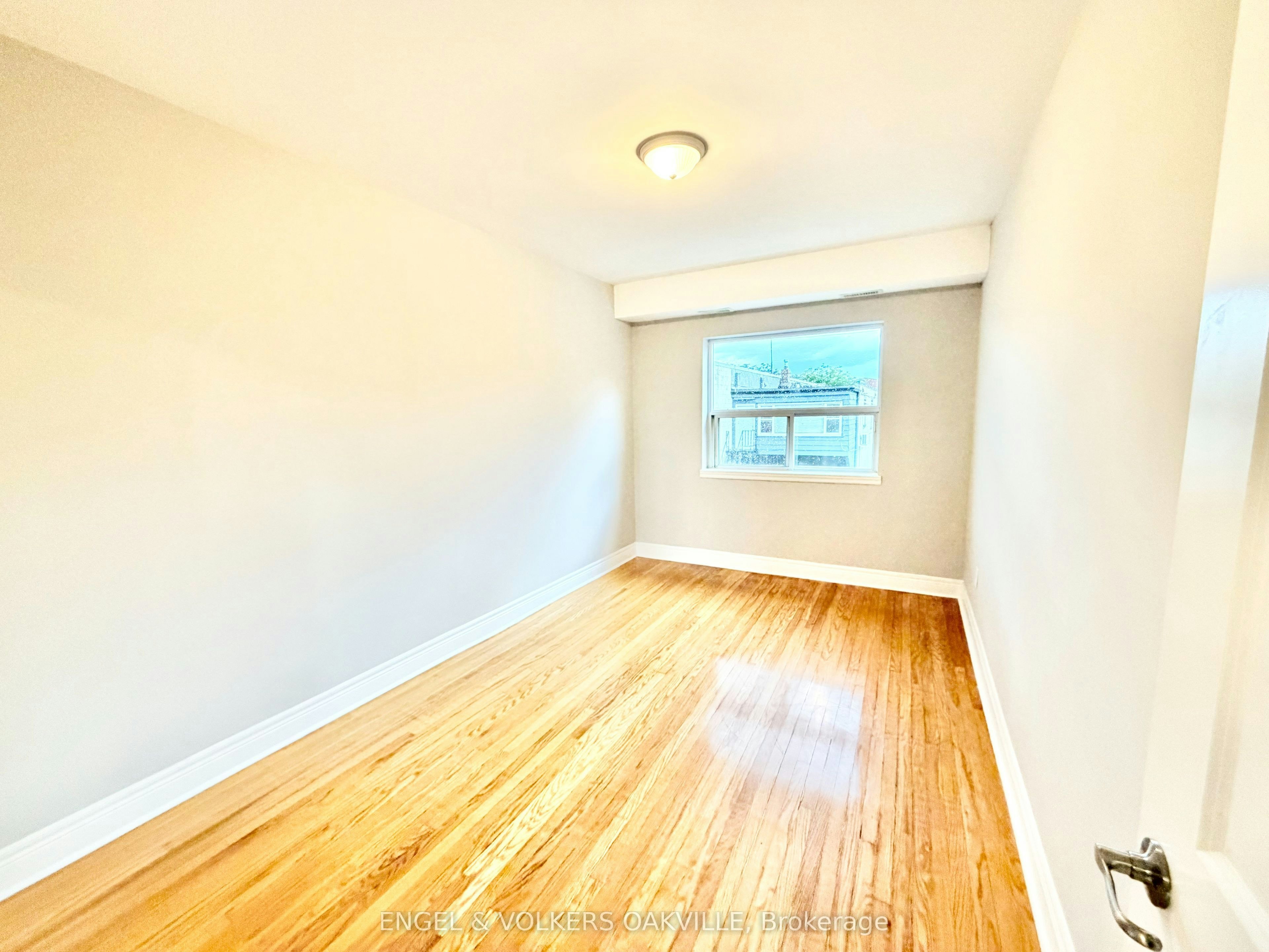 9-100 Twenty Fifth Street, Toronto, ON, M8V 3P9 - 5
