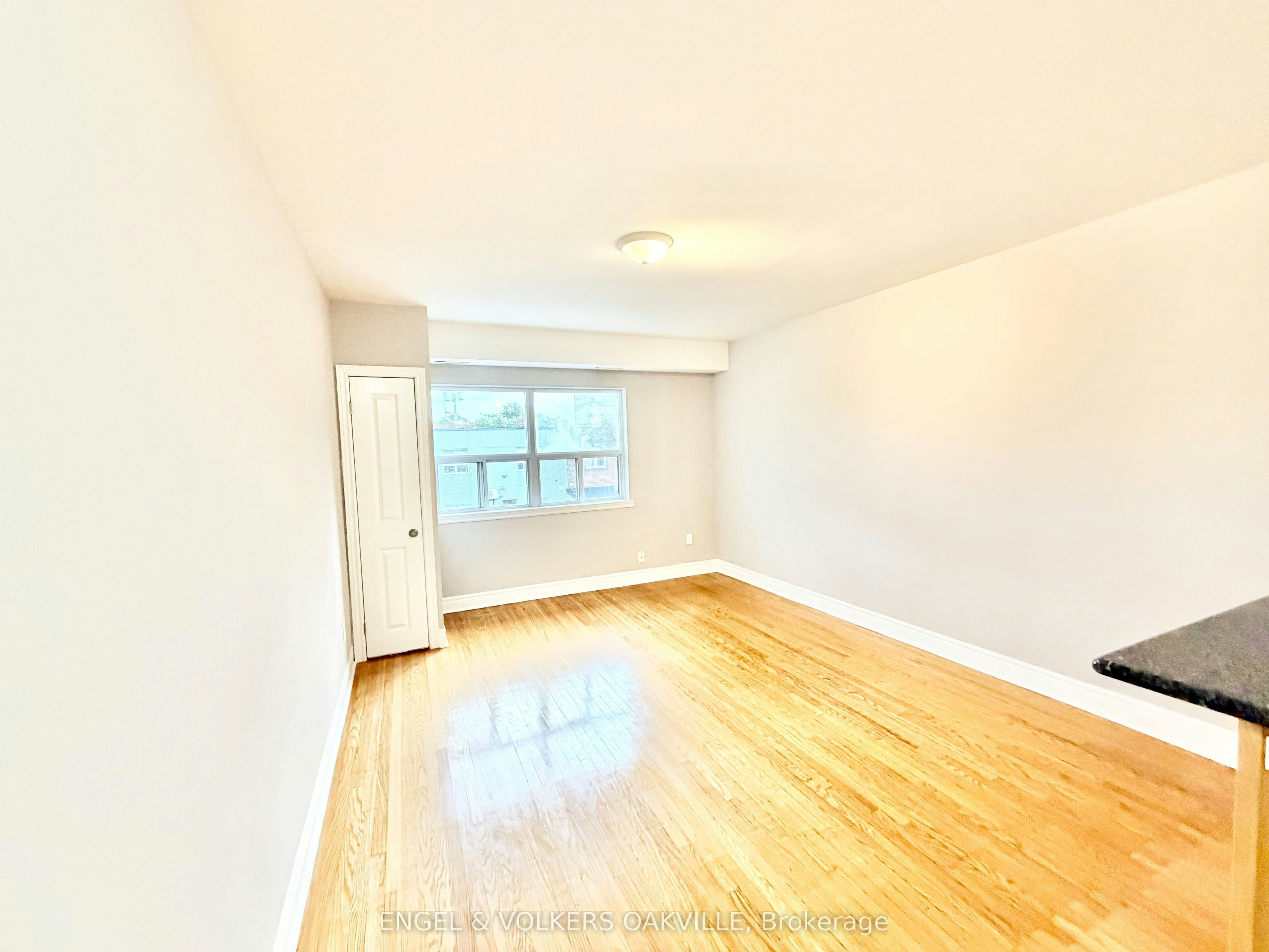 9-100 Twenty Fifth Street, Toronto, ON, M8V 3P9 - 4