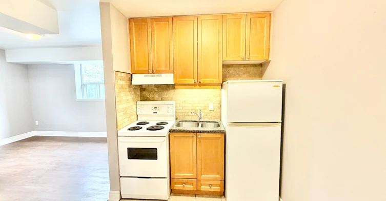 18-100 Twenty Fifth Street, Toronto, ON, M8V 3P9