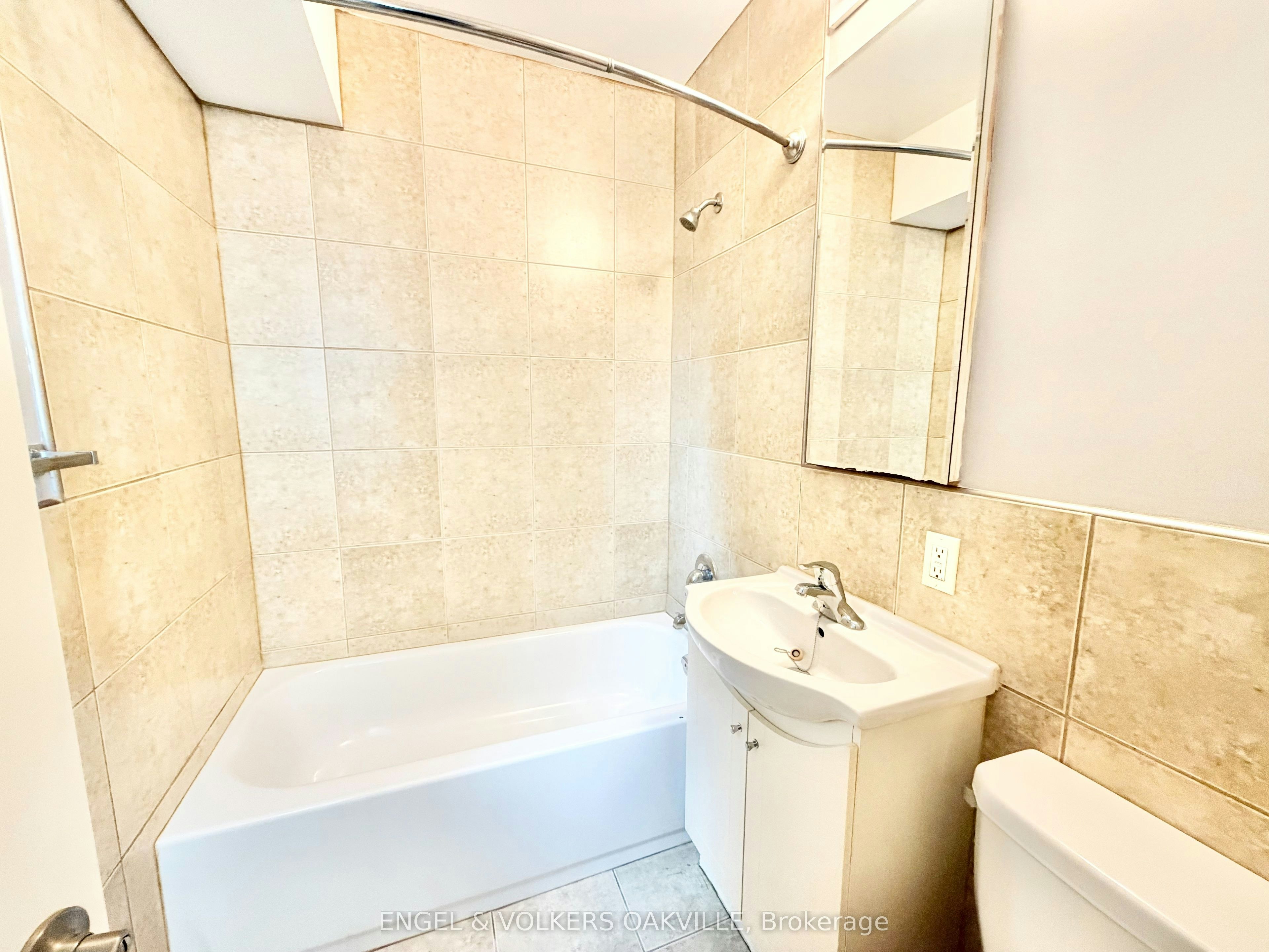 18-100 Twenty Fifth Street, Toronto, ON, M8V 3P9 - 5