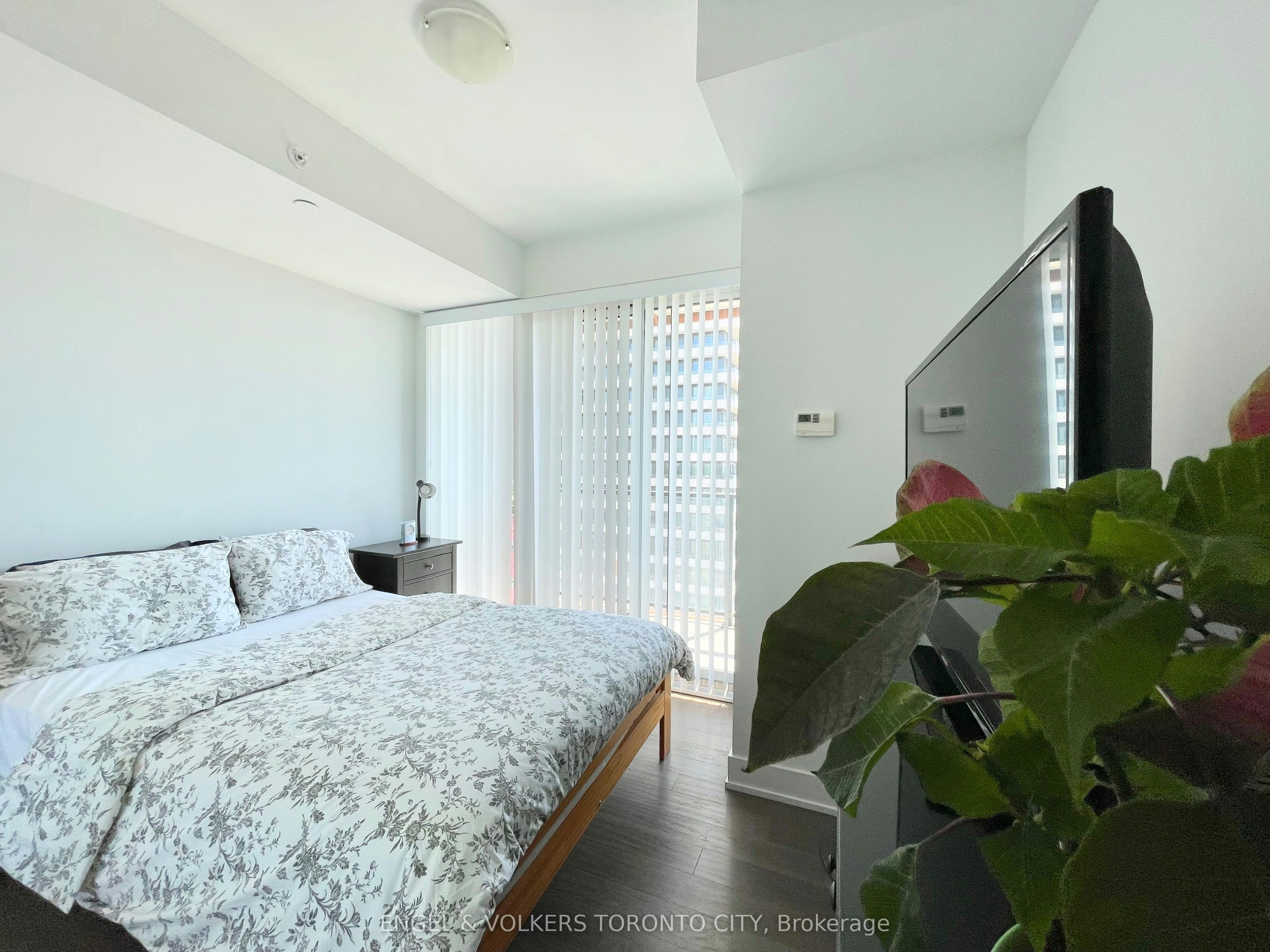 2118-30 Shore Breeze Drive, Toronto, ON, M8V 0C7 - 9