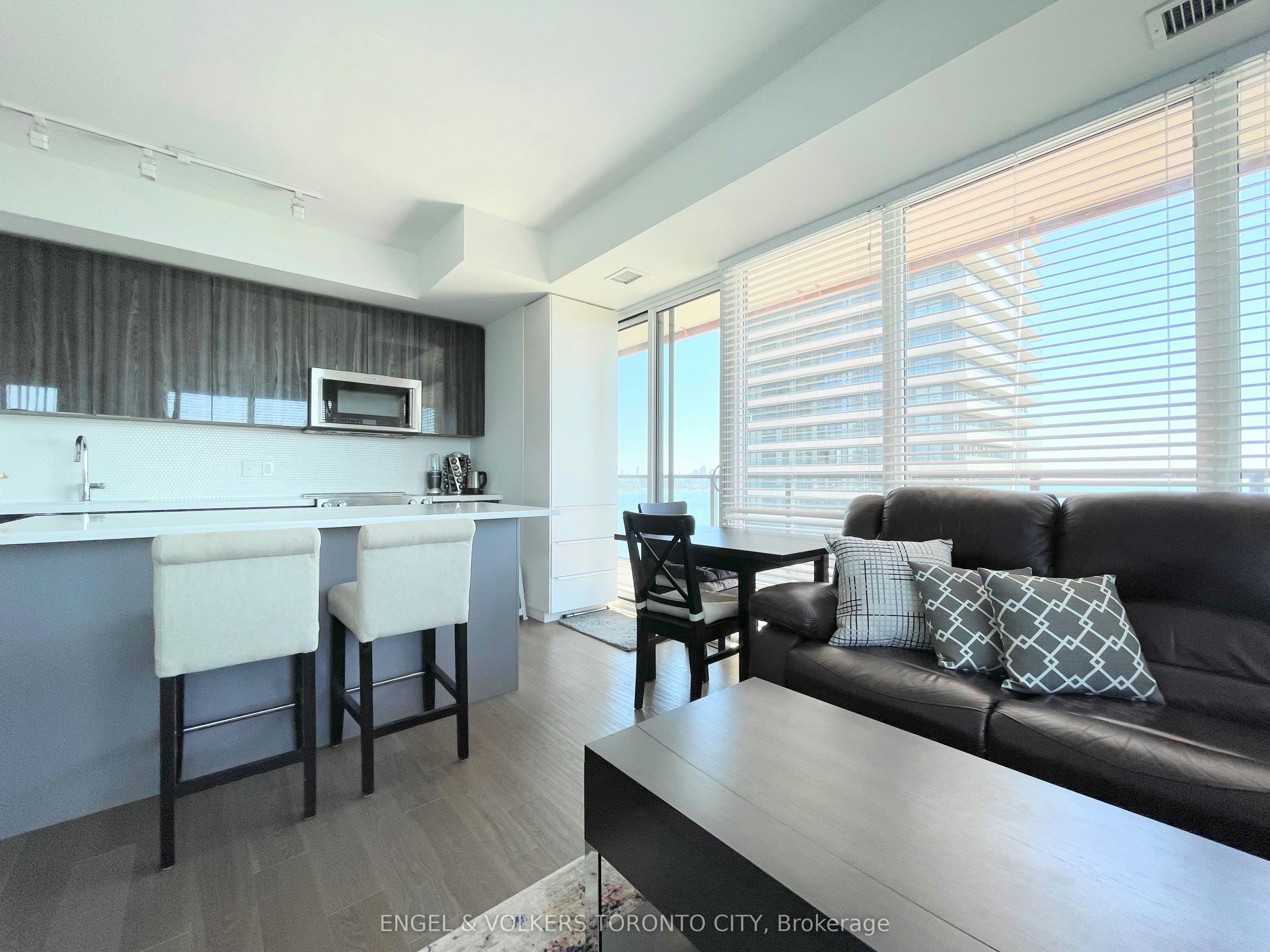 2118-30 Shore Breeze Drive, Toronto, ON, M8V 0C7 - 3