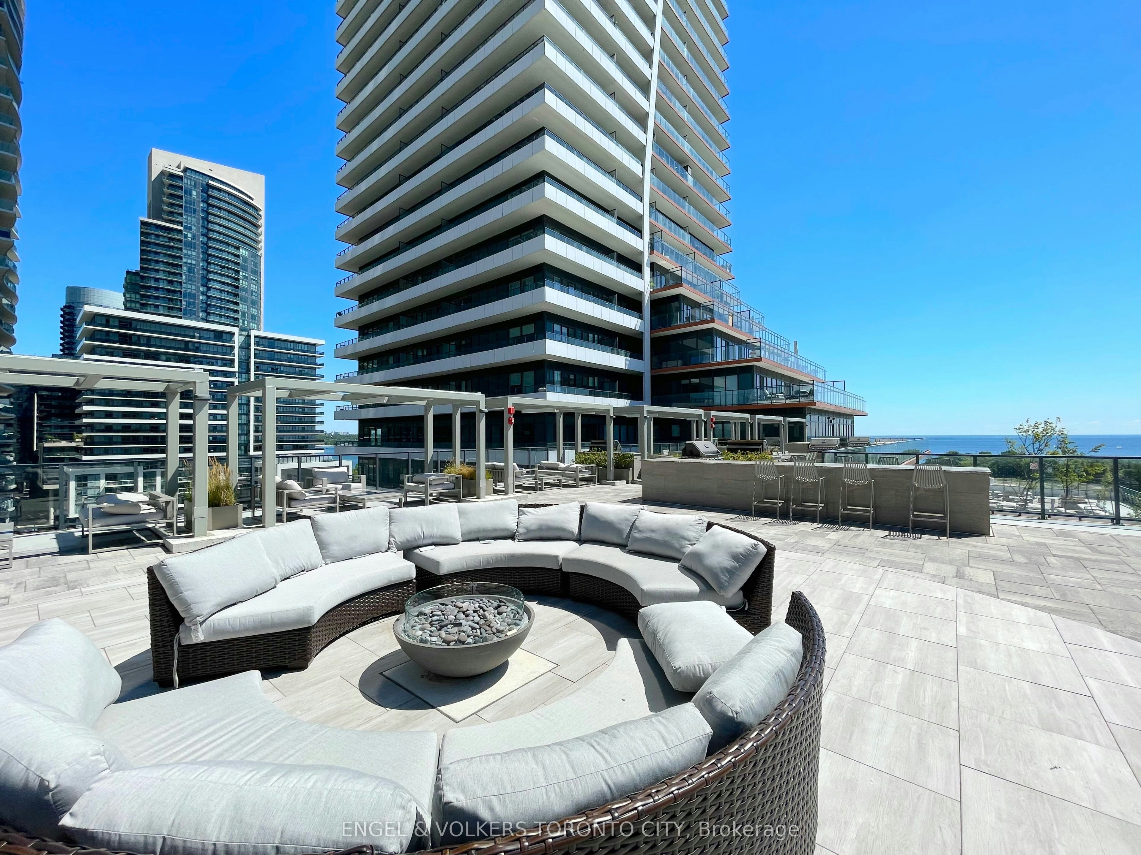 2118-30 Shore Breeze Drive, Toronto, ON, M8V 0C7 - 27
