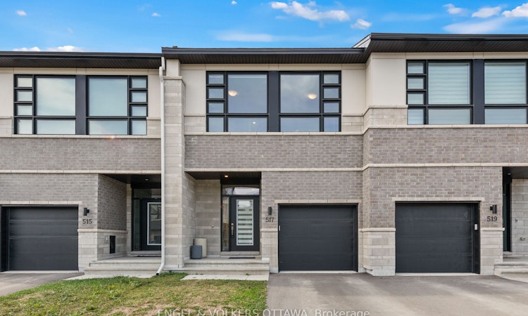 517 Cobra Crescent