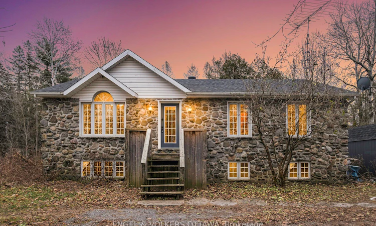 4751 Pearl Road