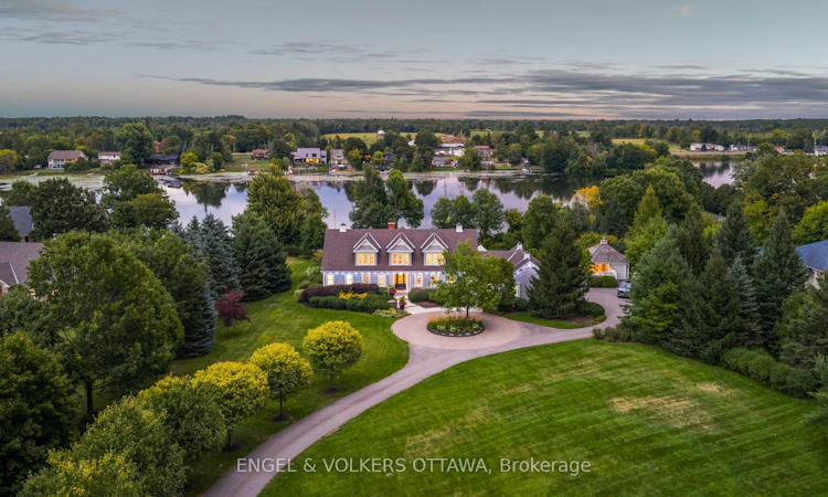 6029 Rideau Valley Drive N