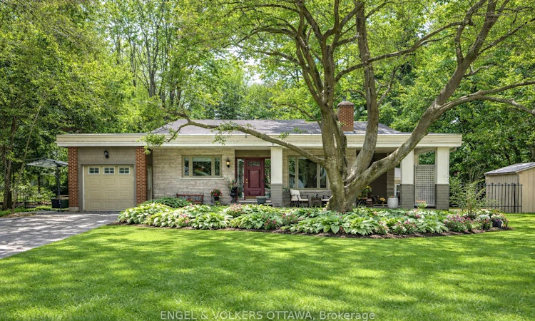 3 Hazelwood Way