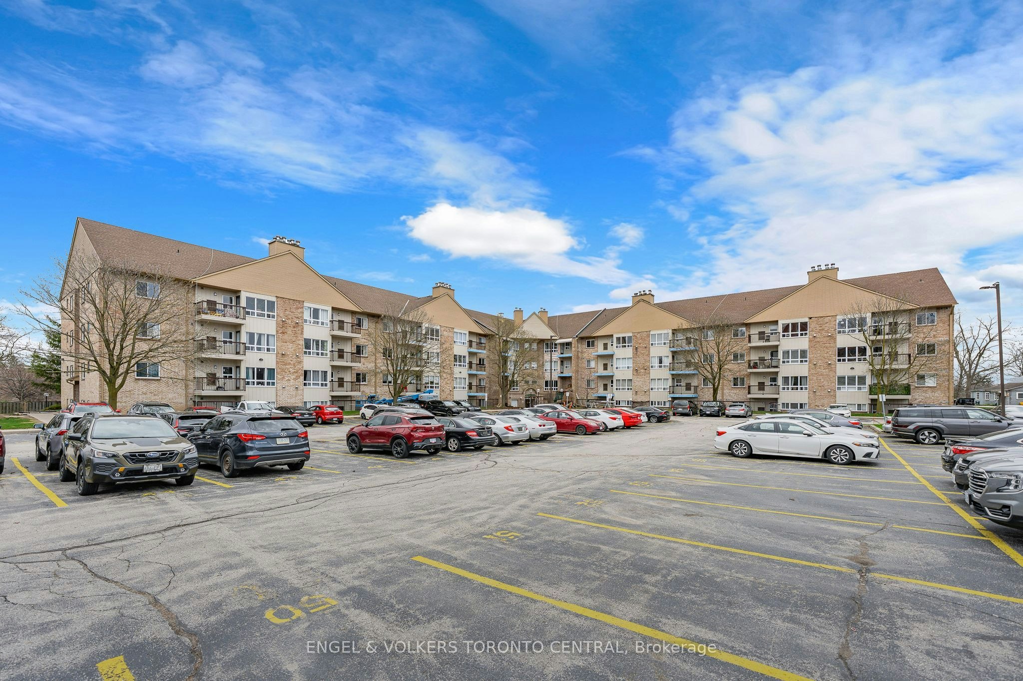 406-15 Hofstetter Avenue, Kitchener, ON, N2A 3Z7