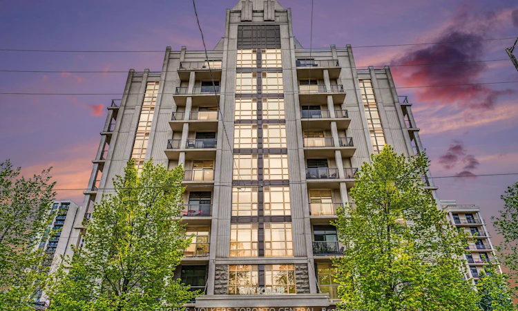 706-90 Charlton Avenue W