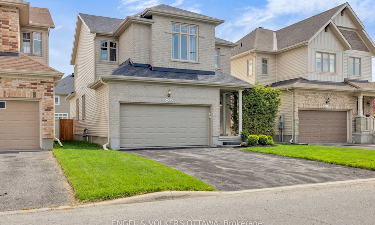 425 Cooks Mill Crescent
