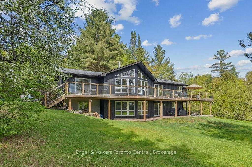 1823 Livingstone Lake Road, Algonquin Highlands, ON, P0A 1E0