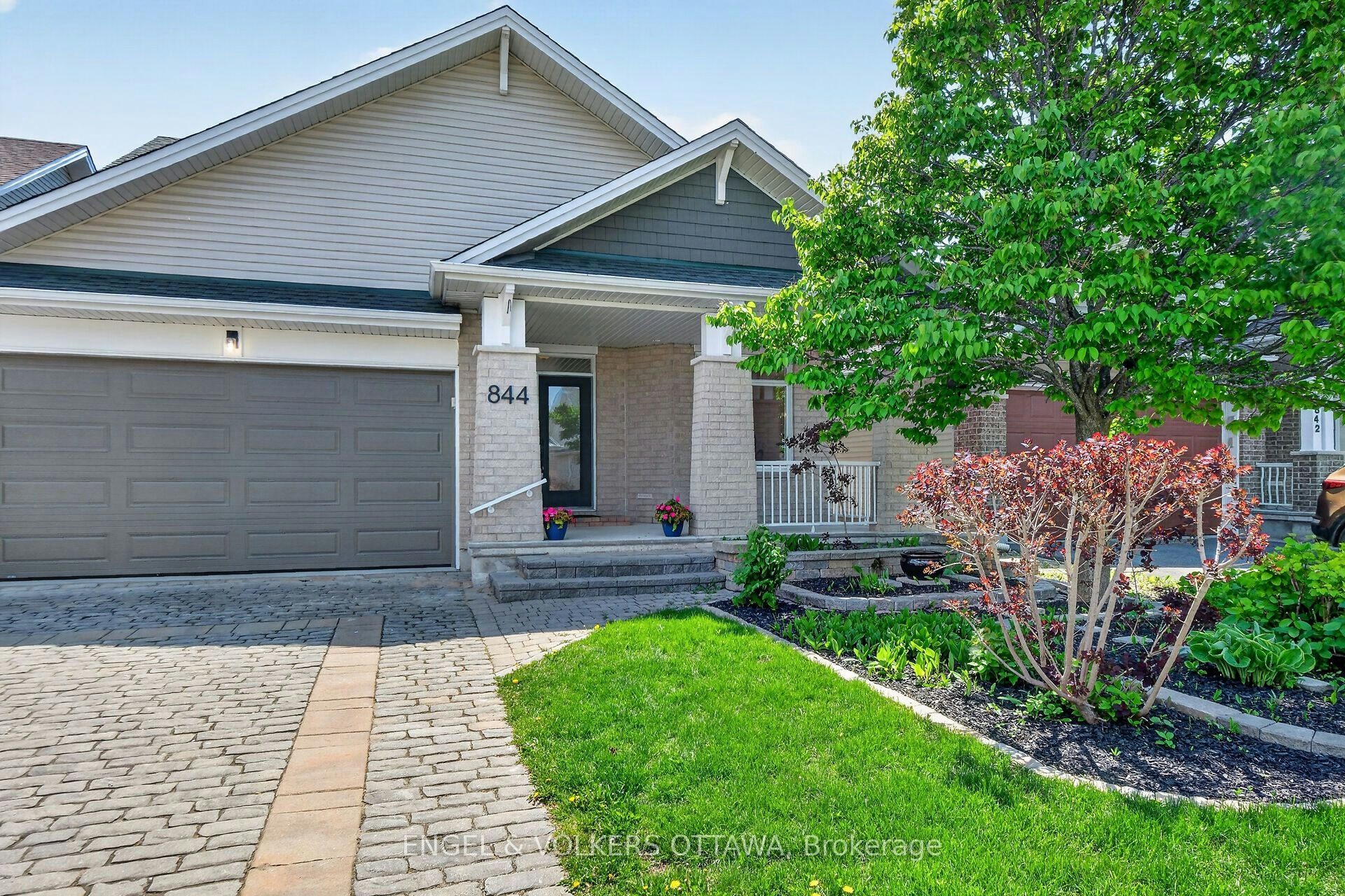 844 Swallowtail Crescent, Ottawa, ON, K4A 4M5