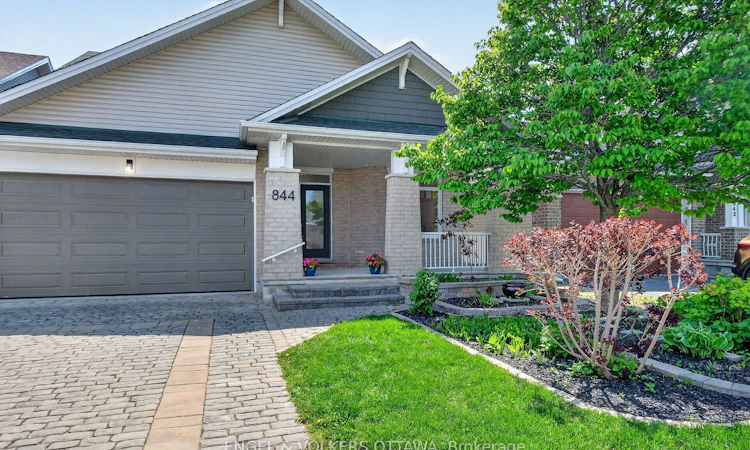 844 Swallowtail Crescent