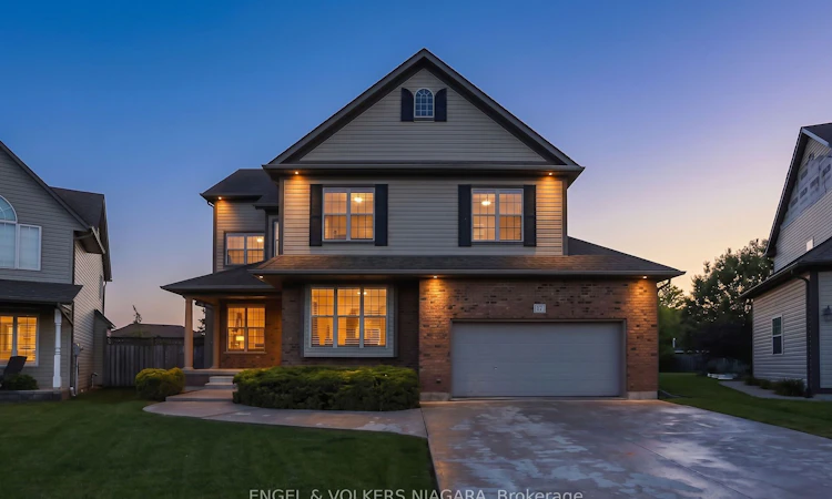 17 Sarah Crescent