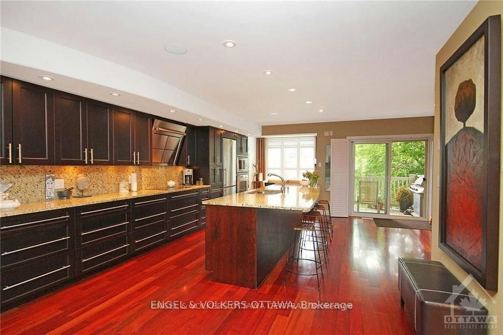 281 Kirchoffer Avenue, Ottawa, ON, K2A 1Y1 - 6