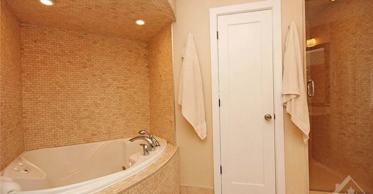 281 Kirchoffer Avenue, Ottawa, ON, K2A 1Y1 - 12
