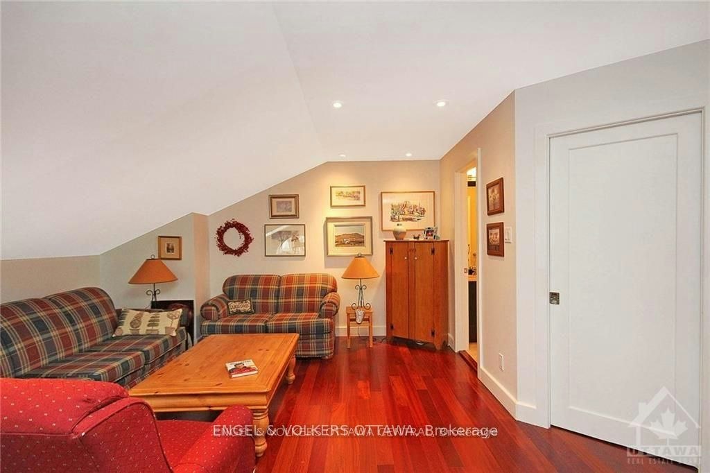 281 Kirchoffer Avenue, Ottawa, ON, K2A 1Y1 - 26