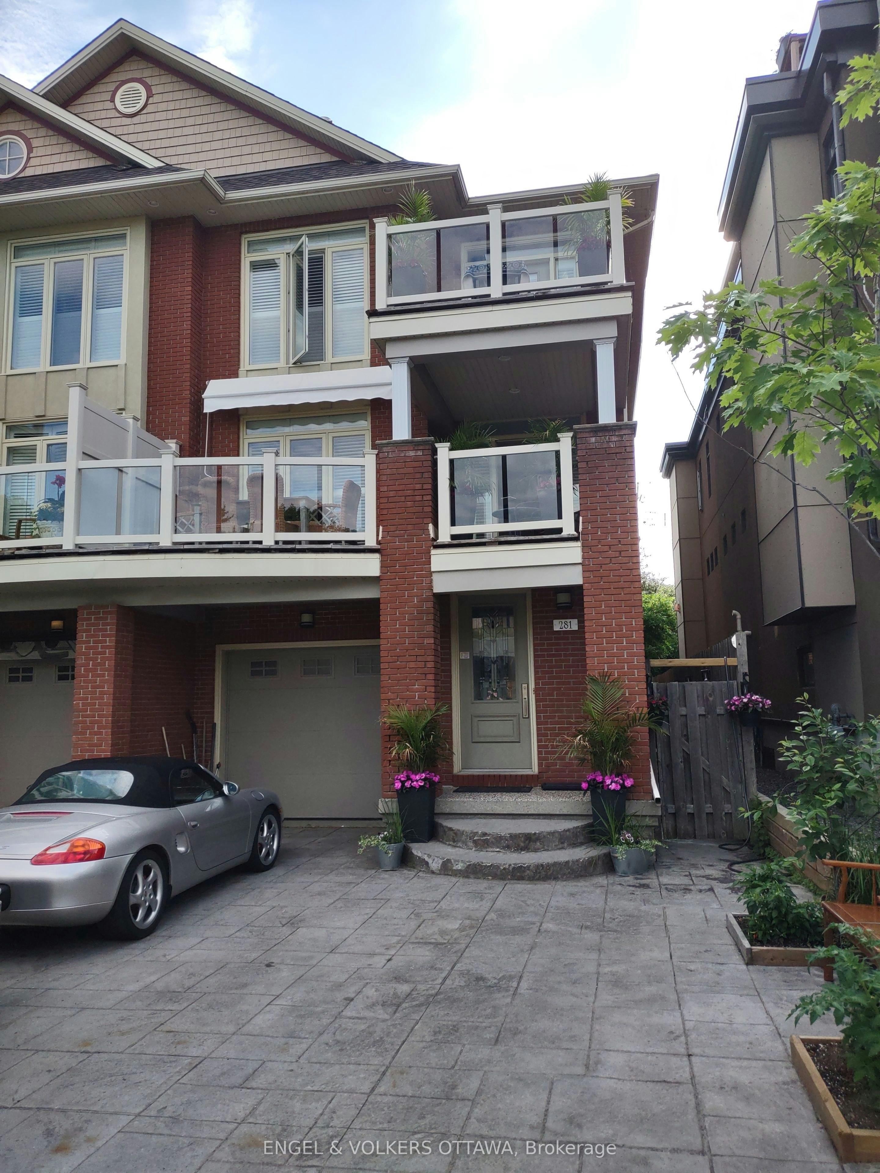 281 Kirchoffer Avenue, Ottawa, ON, K2A 1Y1 - 2