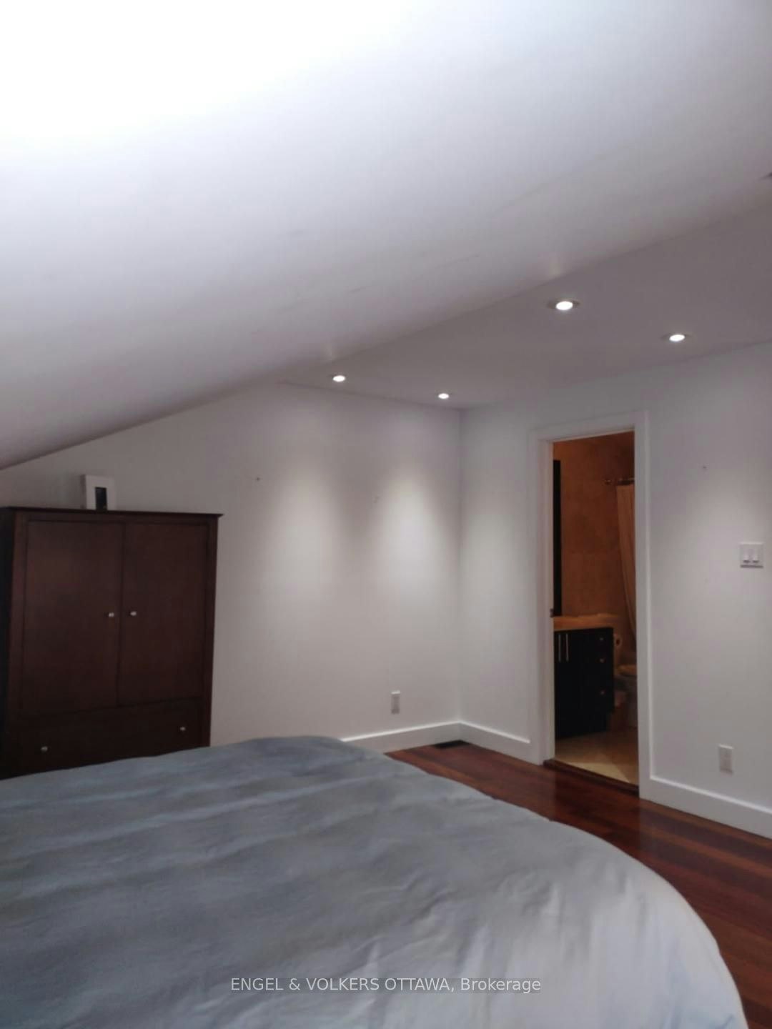 281 Kirchoffer Avenue, Ottawa, ON, K2A 1Y1 - 28