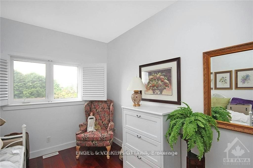 281 Kirchoffer Avenue, Ottawa, ON, K2A 1Y1 - 11