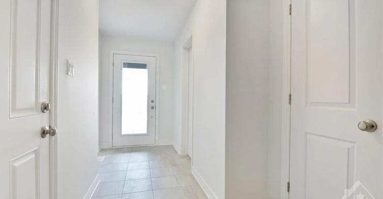 18 Verglas Lane, Ottawa, ON, K1W 0P5 - 2
