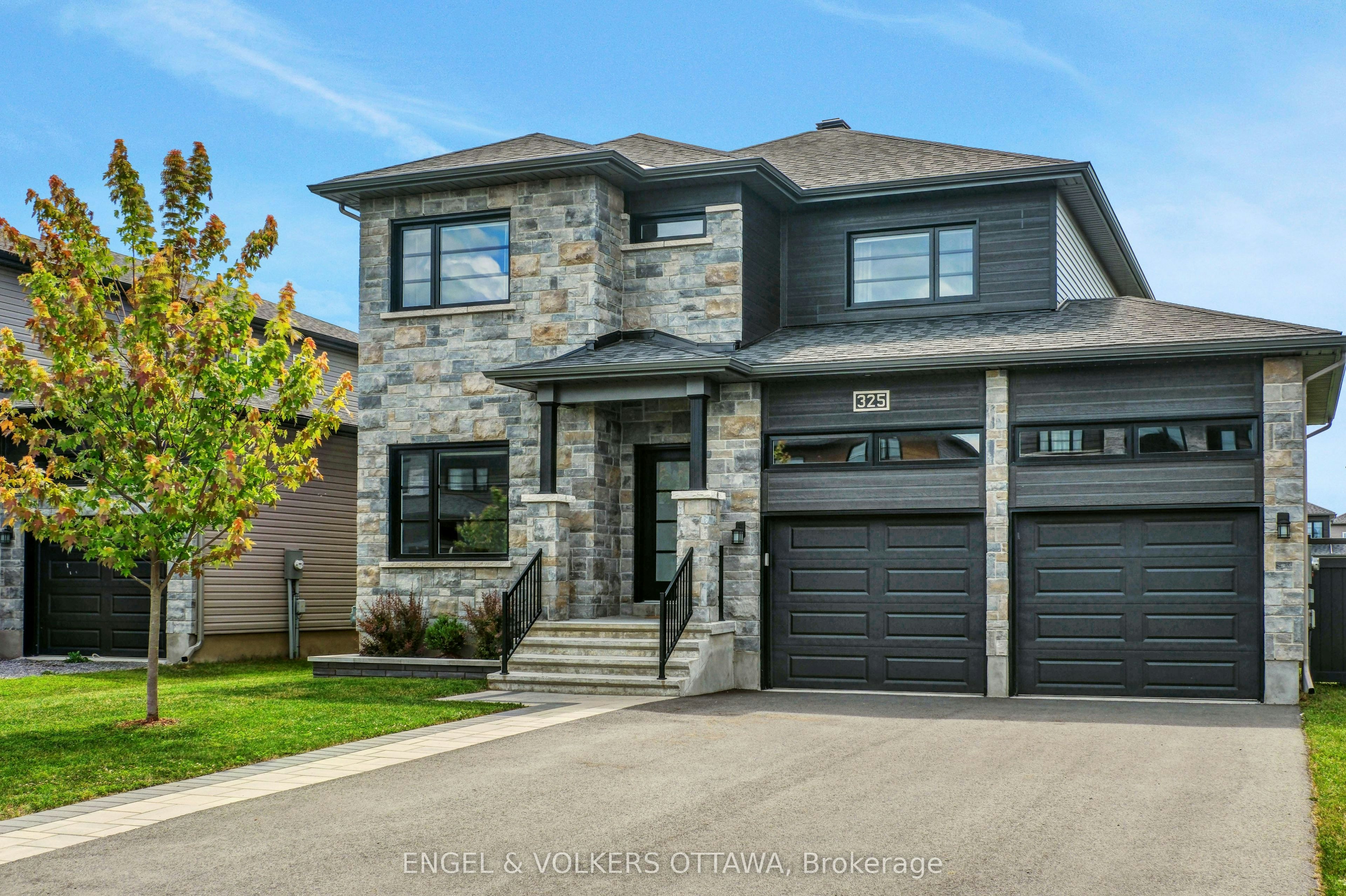 325 Moonlight Drive, Russell, ON, K4R 0L1