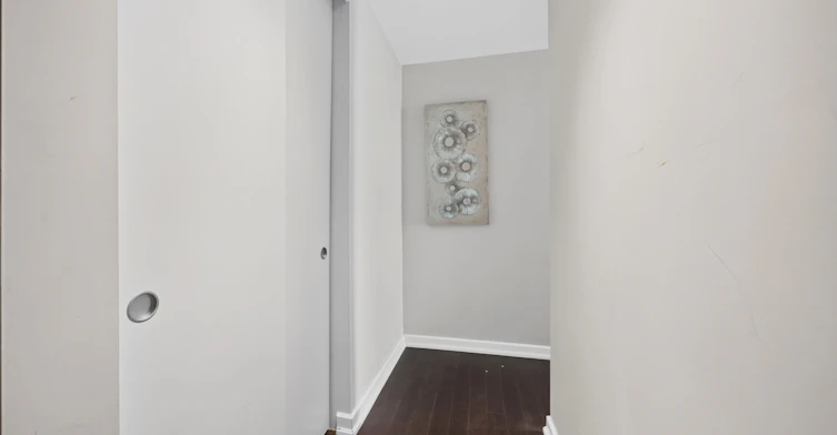 1011-300 Lisgar Street, Ottawa, ON, K2P 0E2 - 2