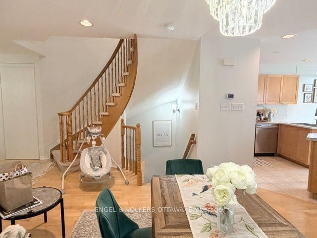 124 Landover Crescent, Ottawa, ON, K2M 2W2 - 9