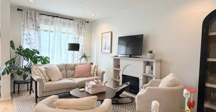 124 Landover Crescent, Ottawa, ON, K2M 2W2 - 2
