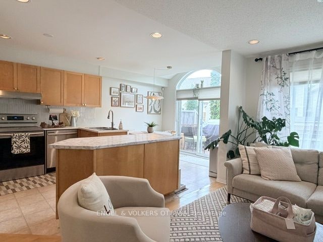 124 Landover Crescent, Ottawa, ON, K2M 2W2 - 14