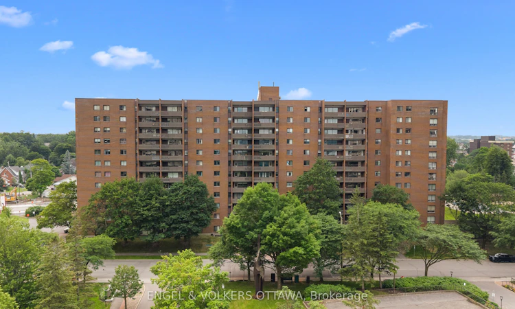 516-1100 Ambleside Drive