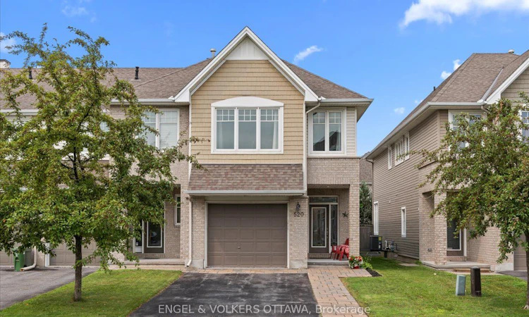 520 Rochefort Circle