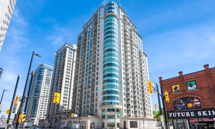 202-200 Rideau Street