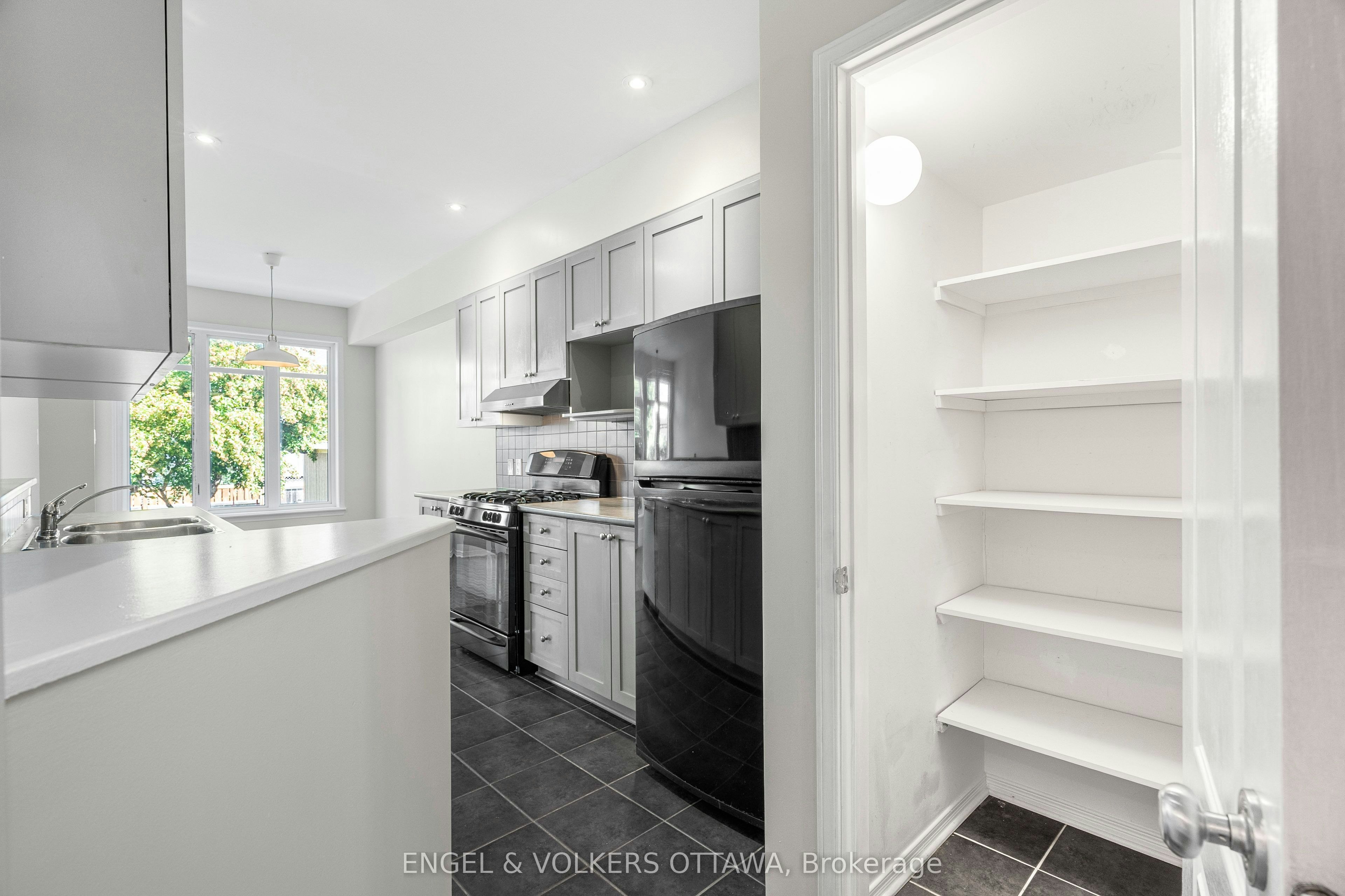 729 Nakina Way, Ottawa, ON, K1V 2H9 - 20