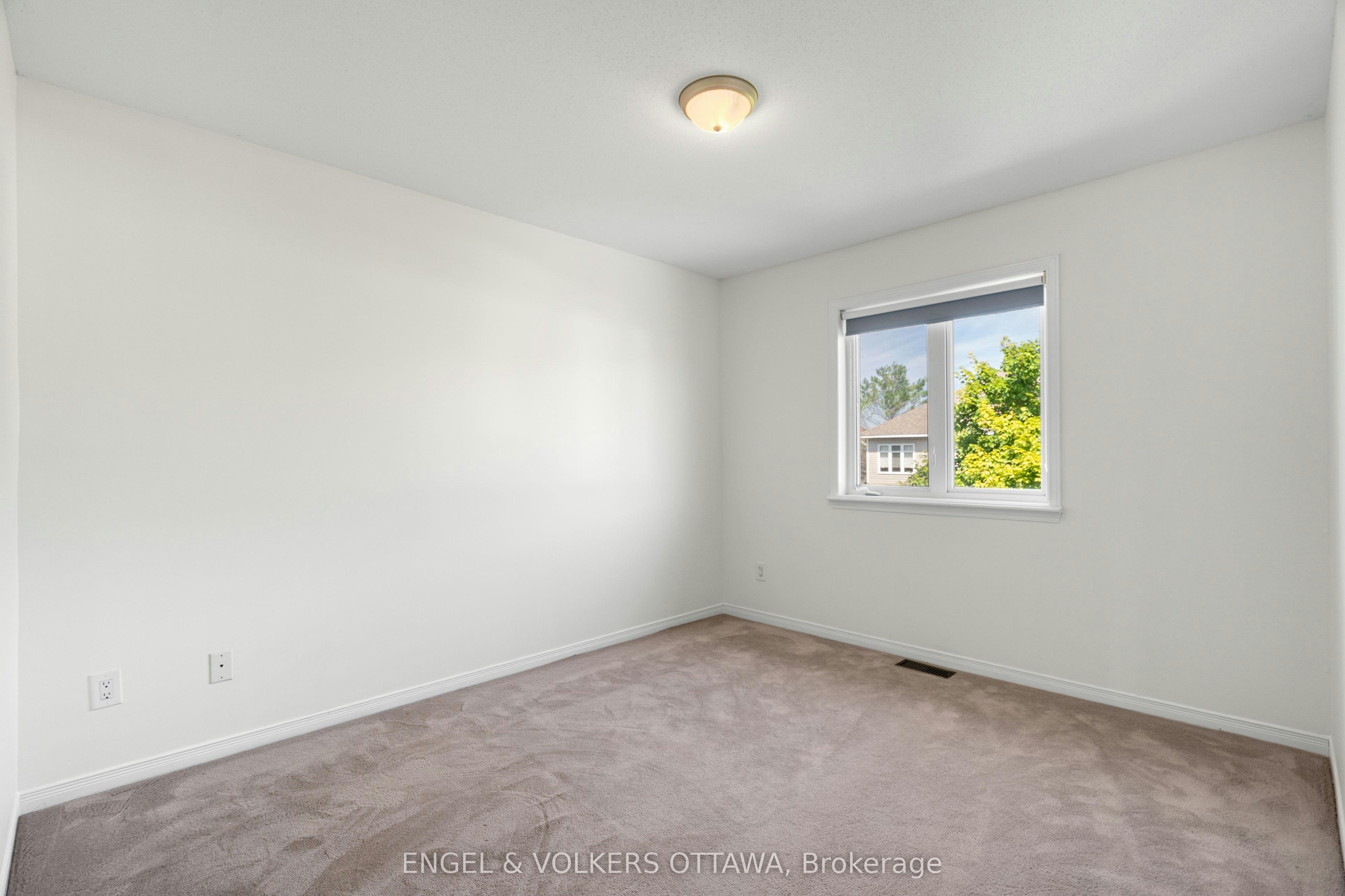 729 Nakina Way, Ottawa, ON, K1V 2H9 - 36