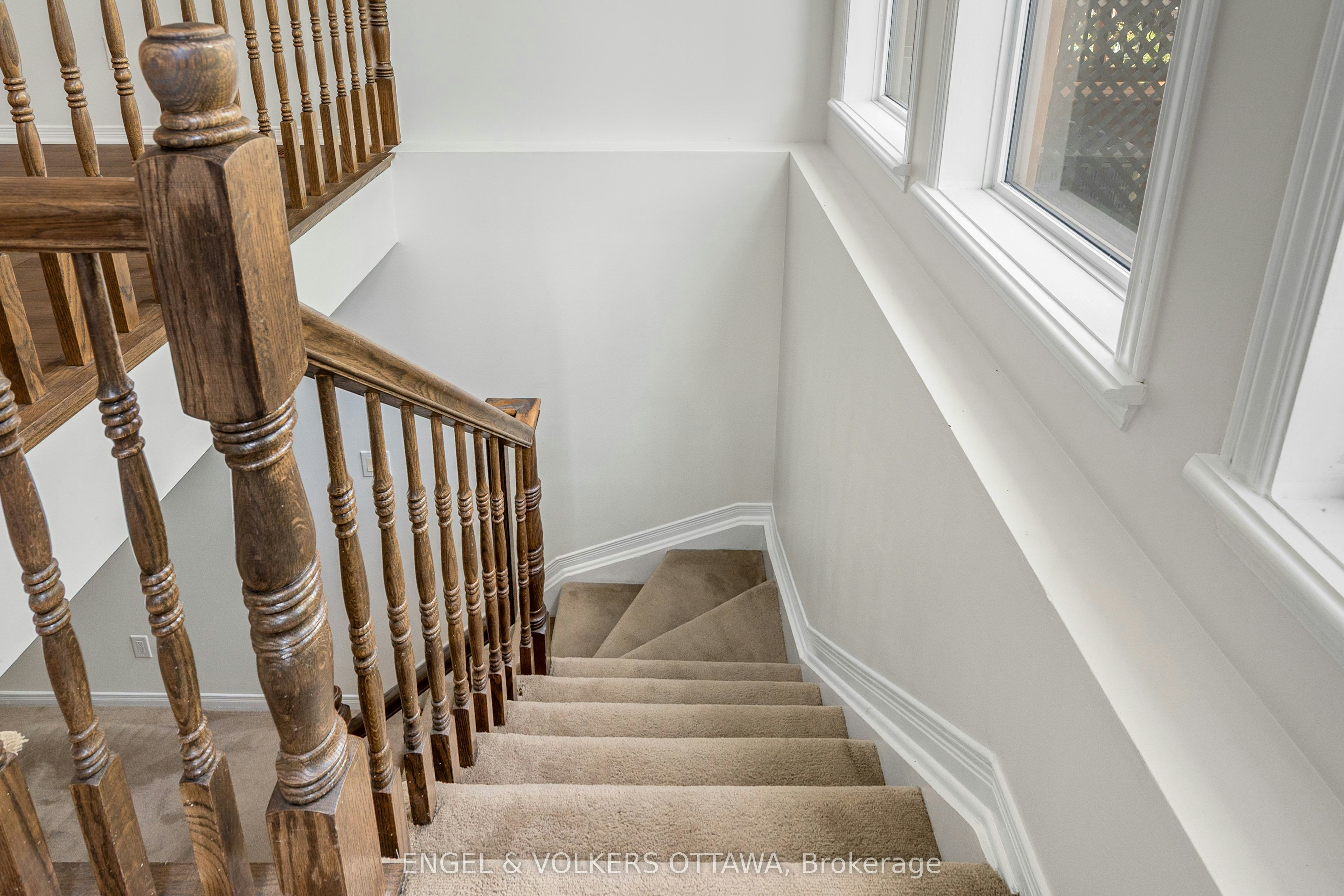729 Nakina Way, Ottawa, ON, K1V 2H9 - 39