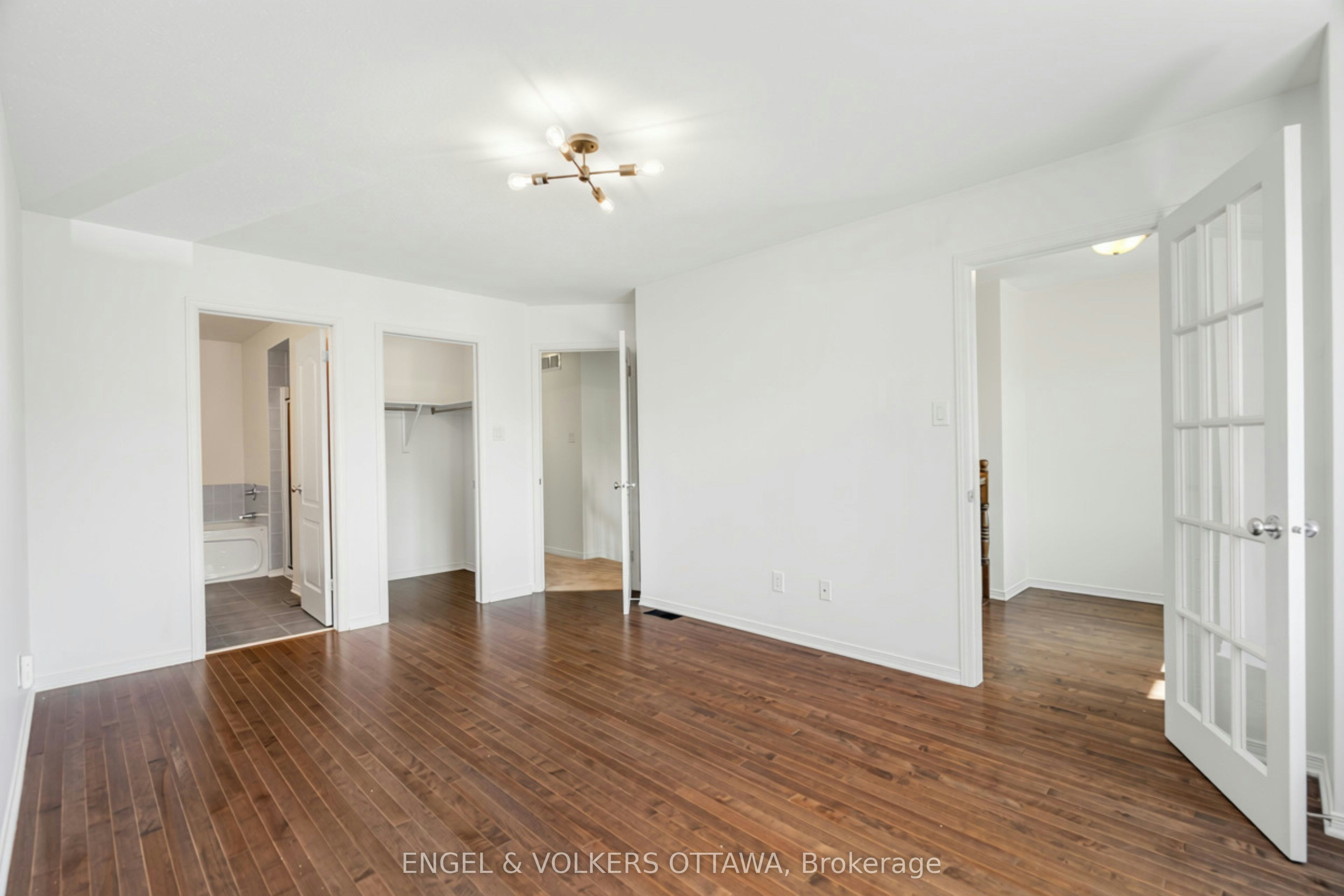 729 Nakina Way, Ottawa, ON, K1V 2H9 - 31
