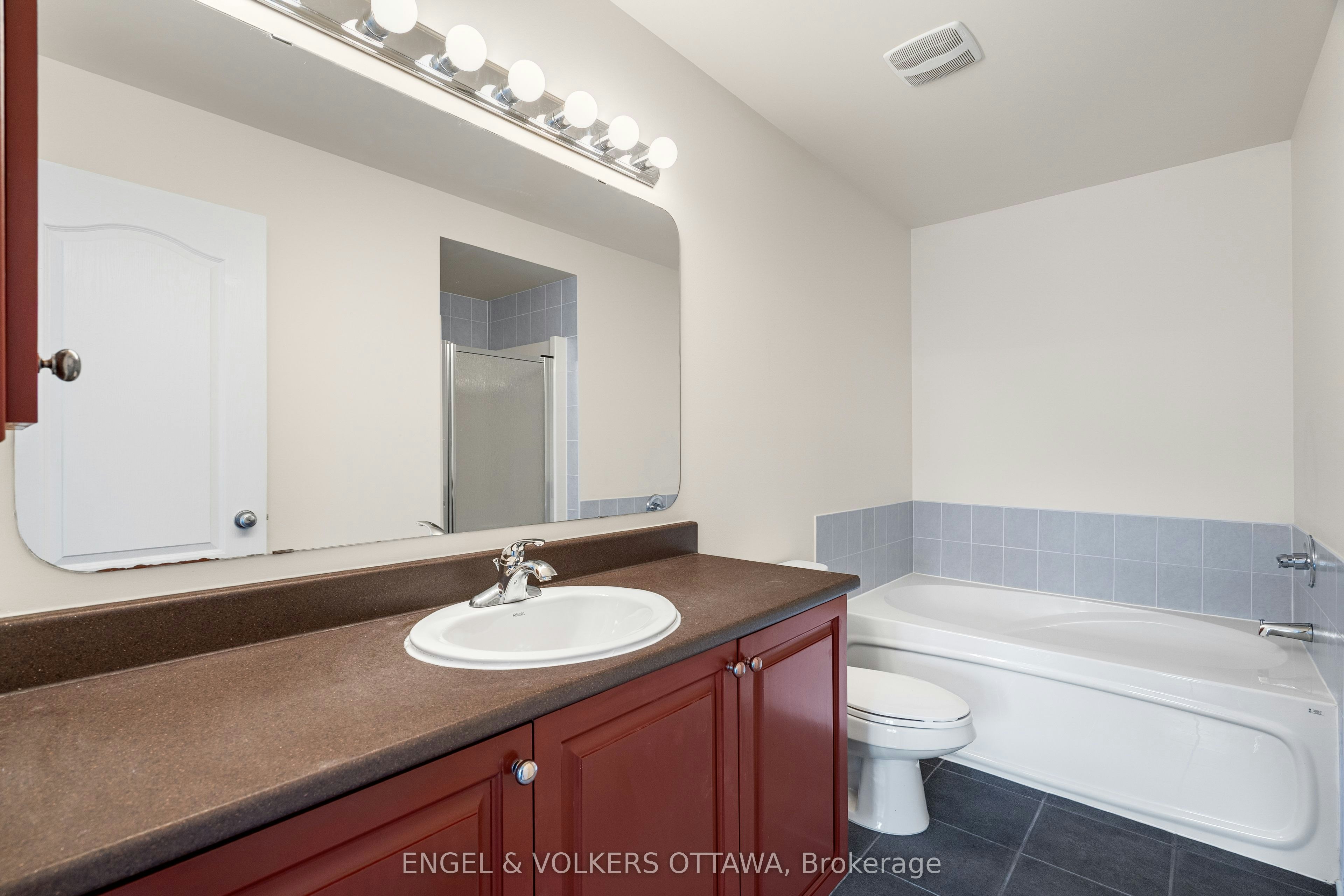 729 Nakina Way, Ottawa, ON, K1V 2H9 - 28