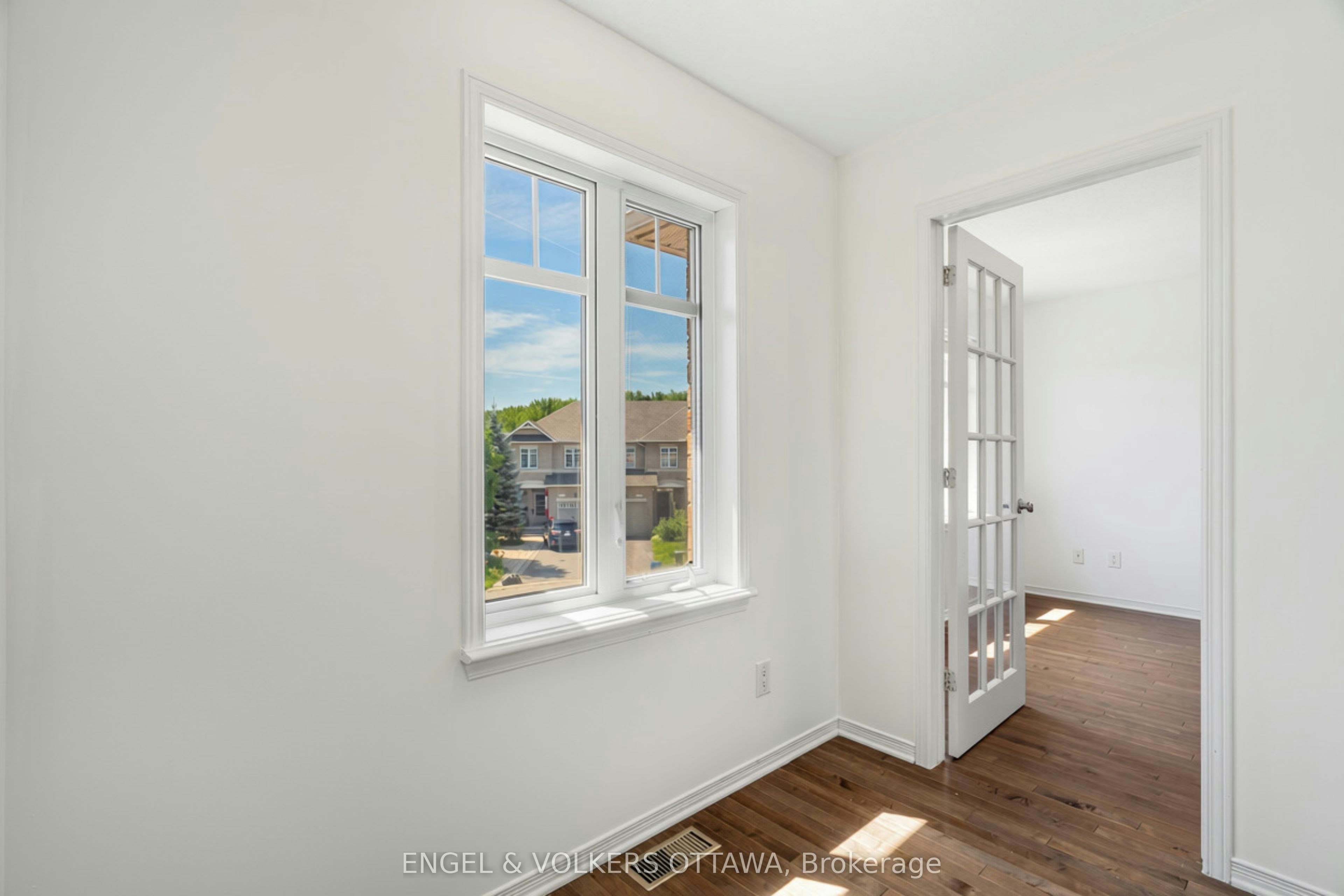 729 Nakina Way, Ottawa, ON, K1V 2H9 - 34