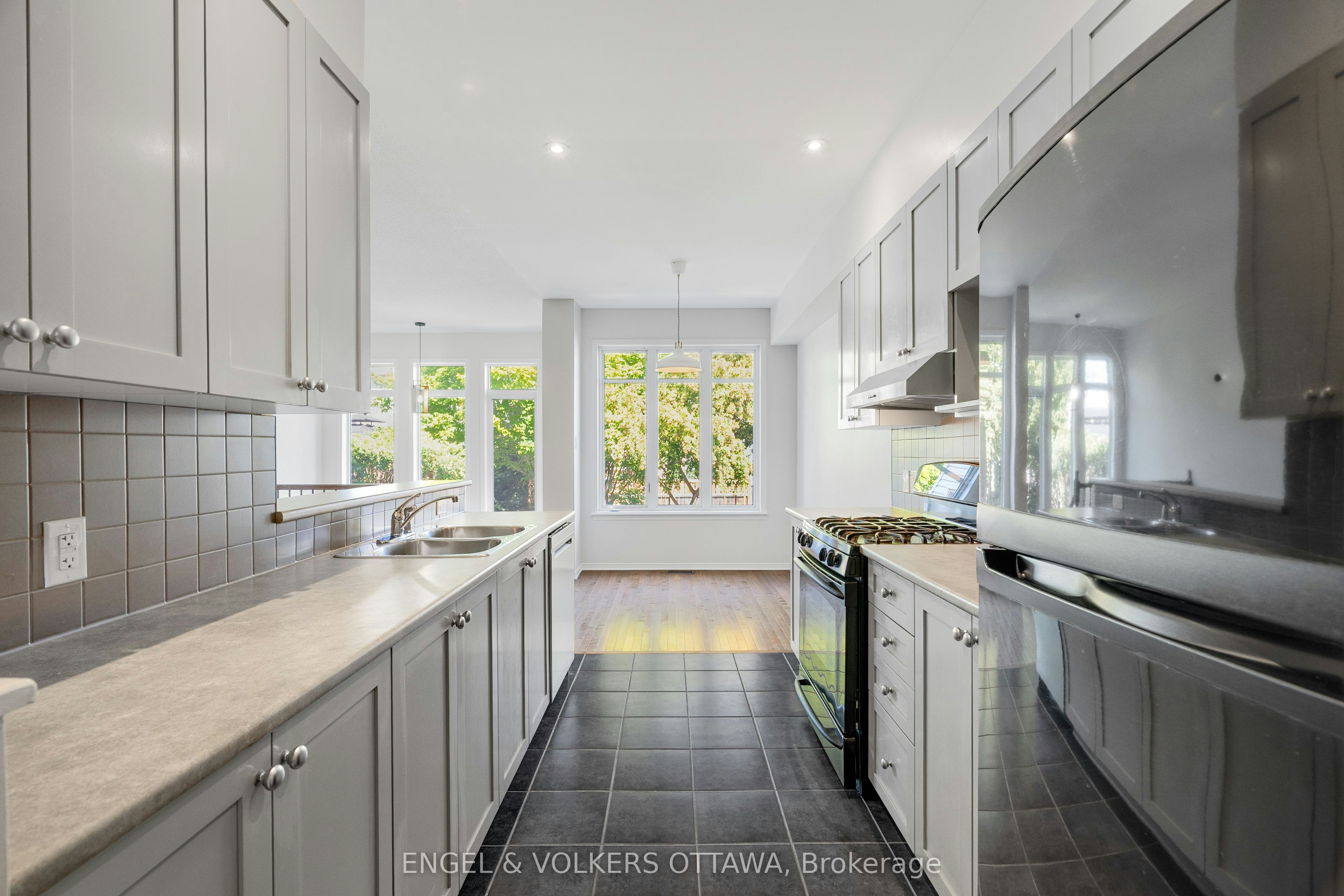 729 Nakina Way, Ottawa, ON, K1V 2H9 - 18