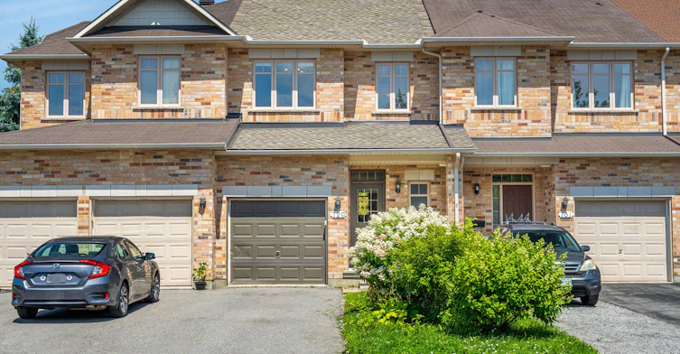 729 Nakina Way, Ottawa, ON, K1V 2H9 - 2
