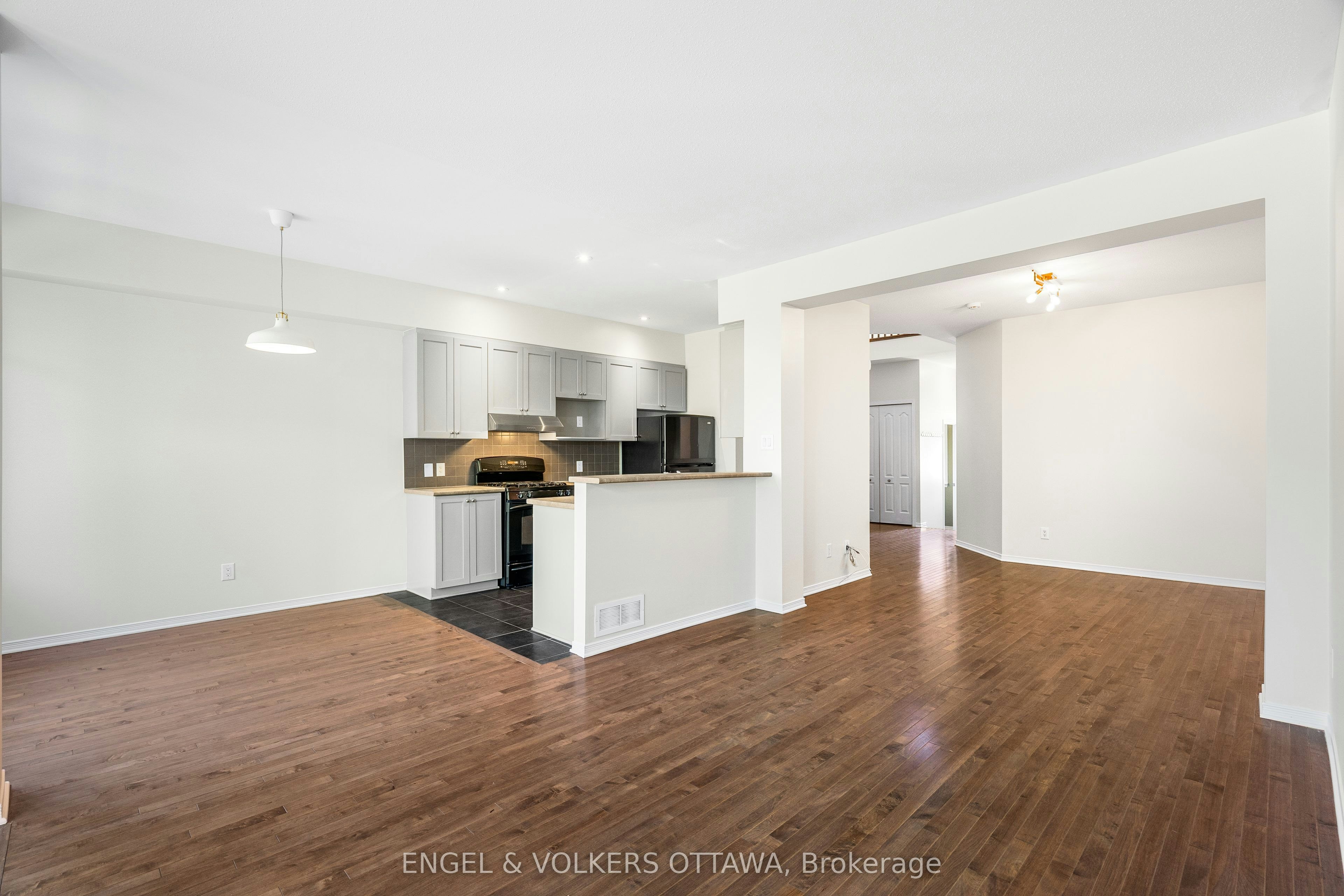 729 Nakina Way, Ottawa, ON, K1V 2H9 - 13