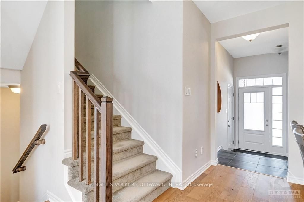 526 Cope Drive, Ottawa, ON, K2S 1B6 - 3