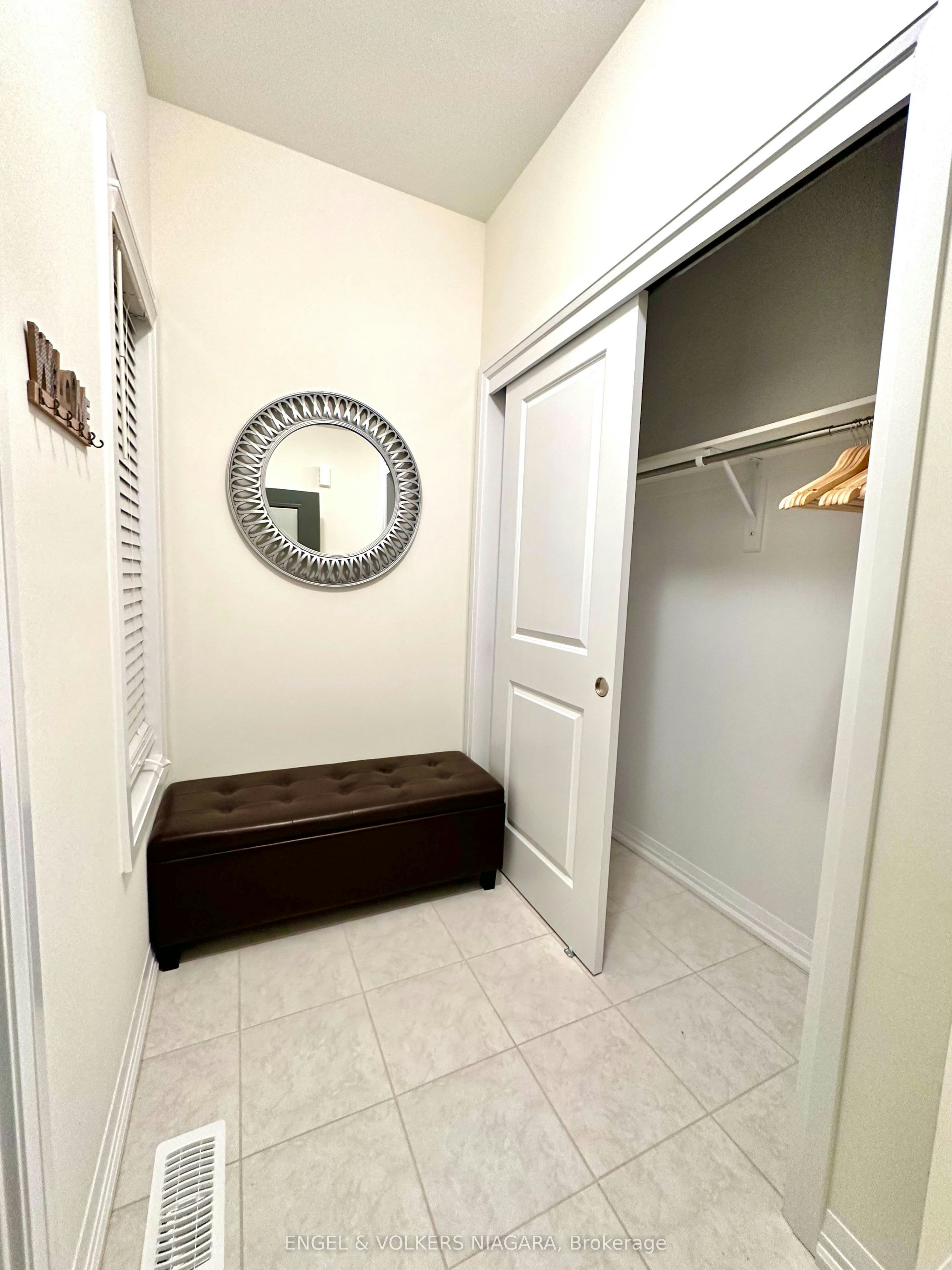 7330 Marvel Drive, Niagara Falls, ON, L2H 3V5 - 2