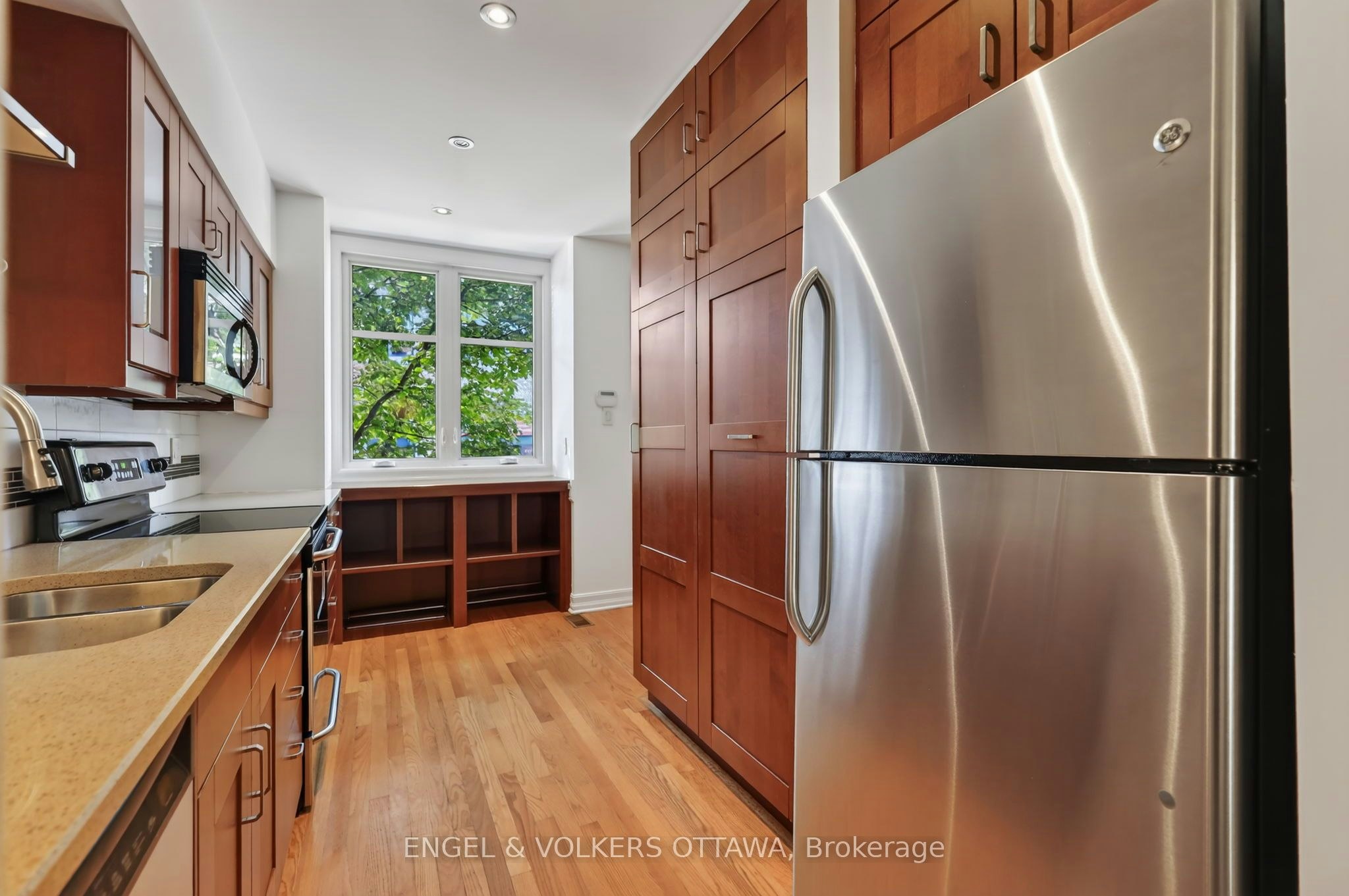 107 A Third Avenue, Ottawa, ON, K1S 2J7 - 8